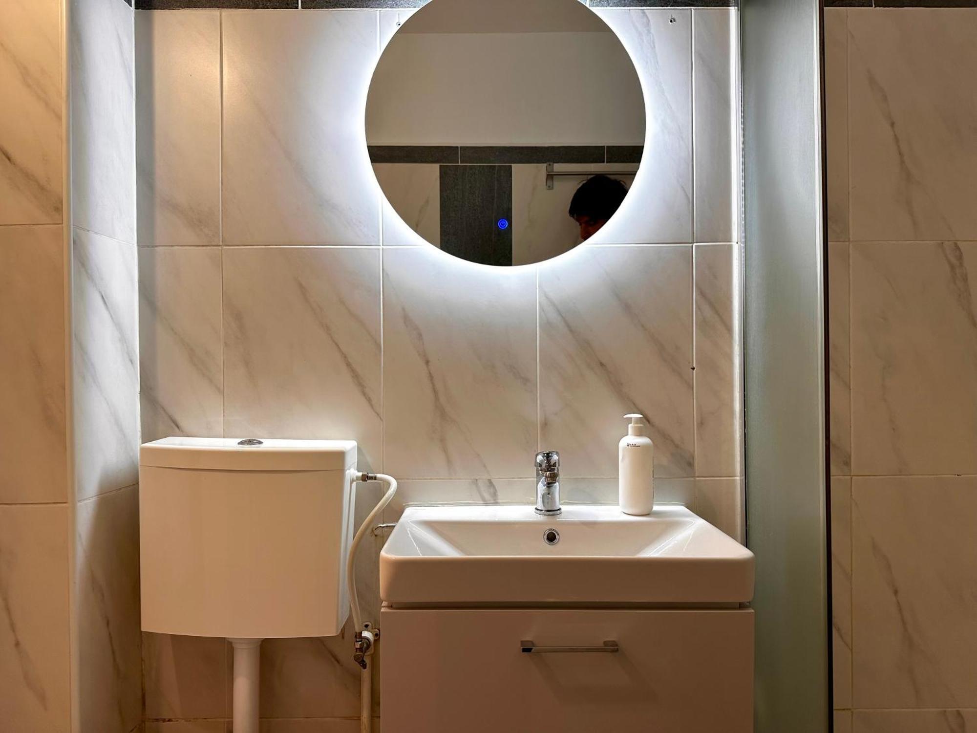 Spacious Zen, Smart Tv, Fully Equipped Kitchen, 70 Mp, Tichete De Vacanta, Late Check-Out Available Bukarest Exteriör bild